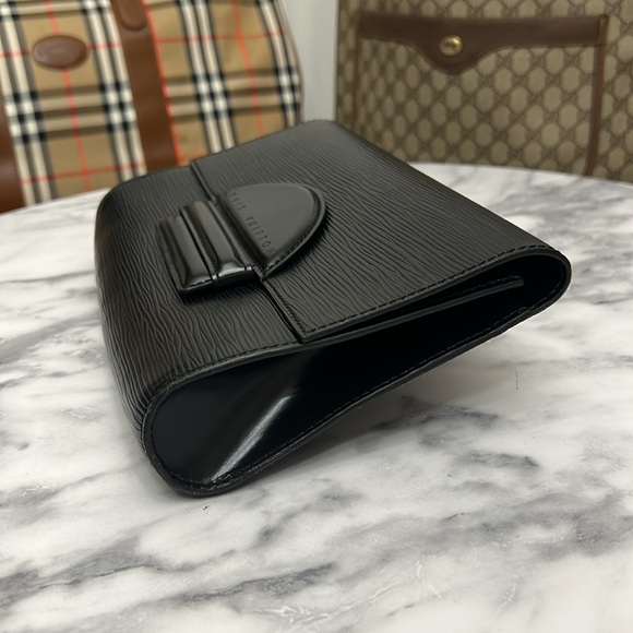 Vintage Louis Vuitton | Chaillot EPI Clutch - Picture 5 of 14